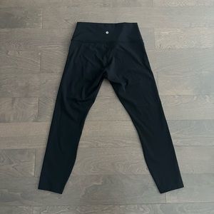 Lululemon wonder under